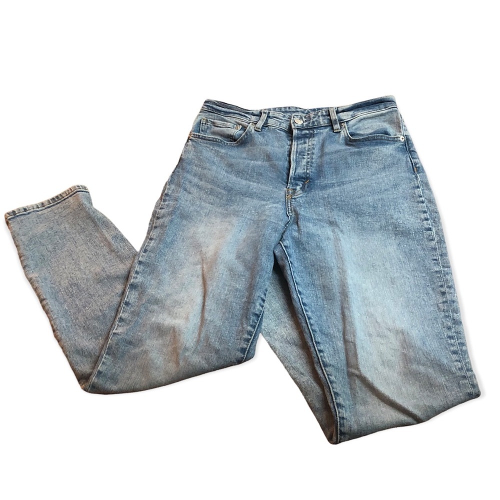 H&M High Waisted Mom Jeans Straight Leg Size 10